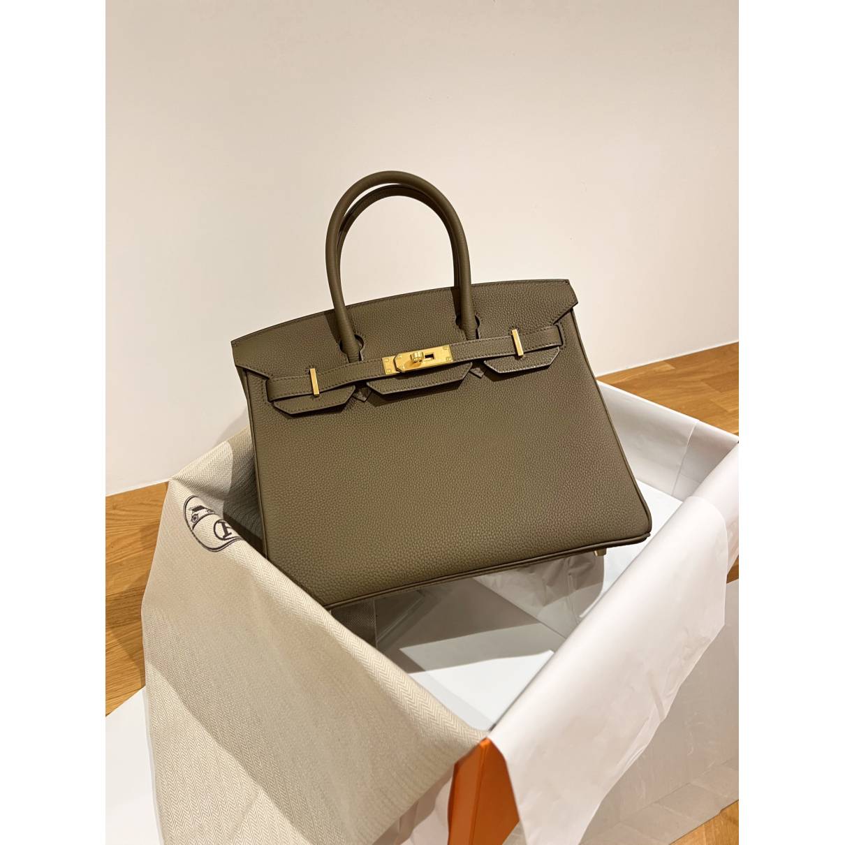 Birkin 30 leather handbag Hermès Green in Leather - 33345321