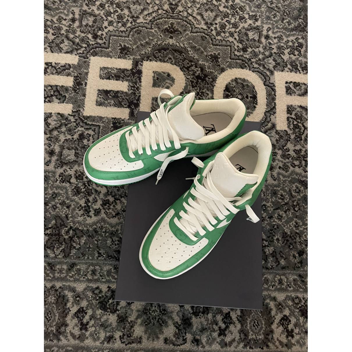 Leather low trainers Louis Vuitton X Nike Green size 8.5 US in Leather -  34137395