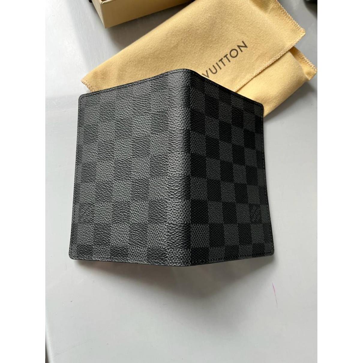 Louis Vuitton - Authenticated Passport Cover Small Bag - Cloth Grey for Men, Never Worn