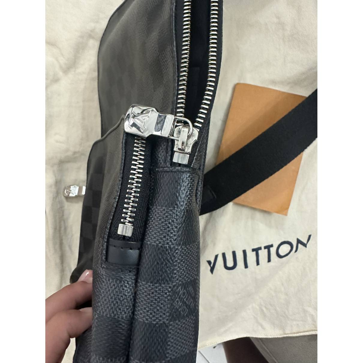 Louis Vuitton LV Avenue sling bag new Grey Leather ref.232918