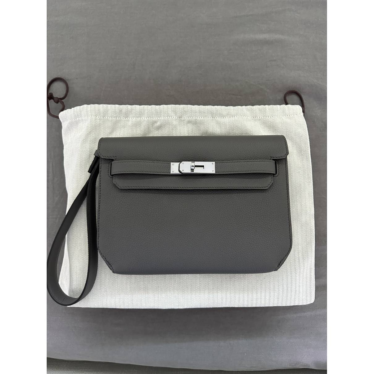 Kelly dépêches leather handbag Hermès Grey in Leather - 34027271