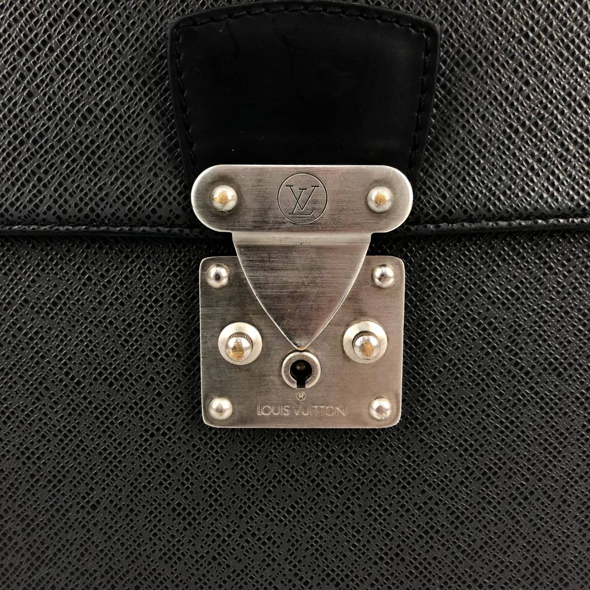Louis Vuitton Taiga Robusto 2 Briefcase - Black Briefcases, Bags