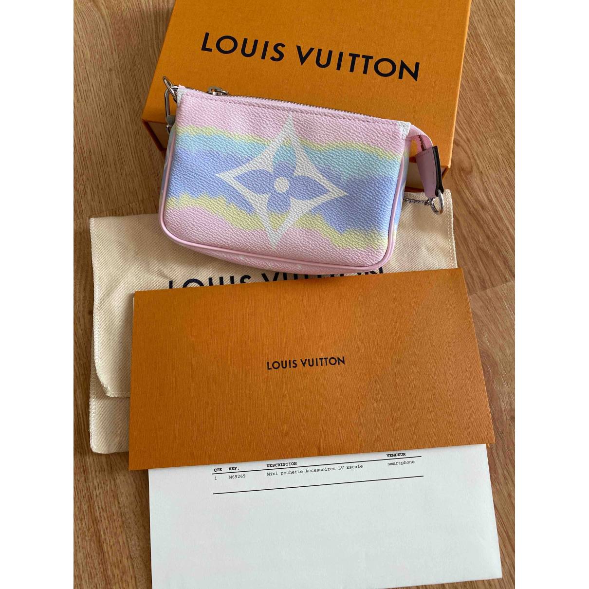 LOUIS VUITTON Escale Mini Pochette Accessoires Pastel Monogram Giant M69269