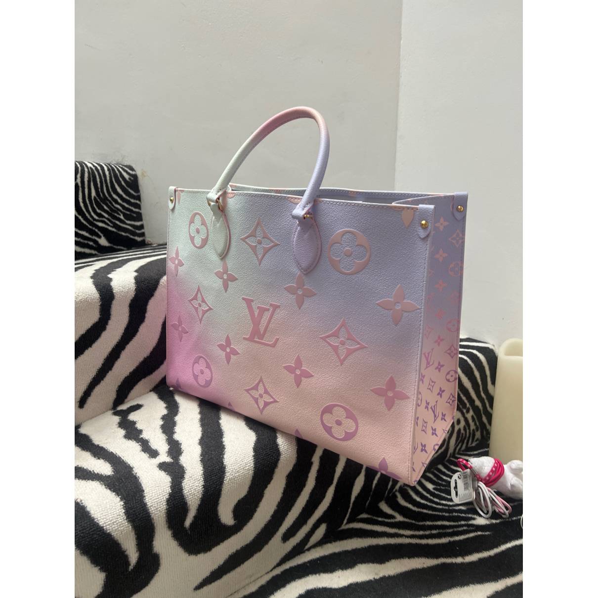 Louis Vuitton - Authenticated Onthego Handbag - Linen Multicolour for Women, Very Good Condition