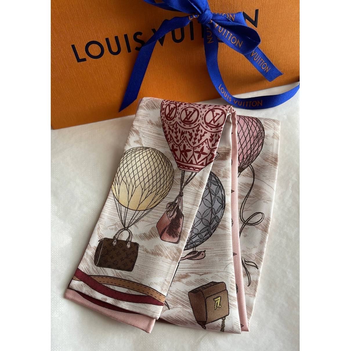 Authentic Louis Vuitton 2105 Ramages Coral & Dot Bandeau Scarf