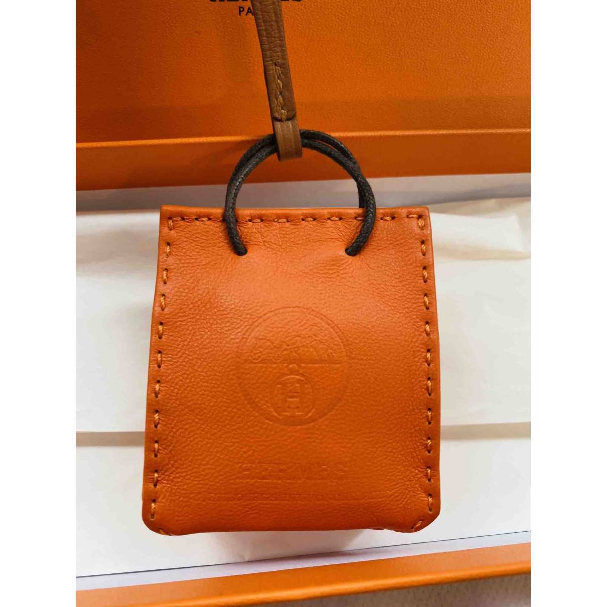 Hermès - Authenticated Shopping Bag Charm Bag Charm - Leather Orange for Women, Very Good Condition