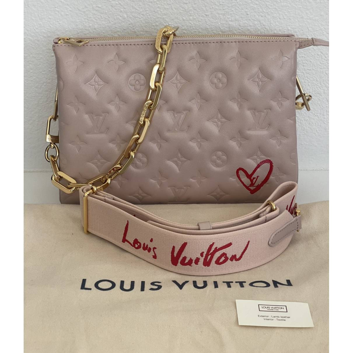 Coussin leather crossbody bag Louis Vuitton Pink in Leather - 32740538