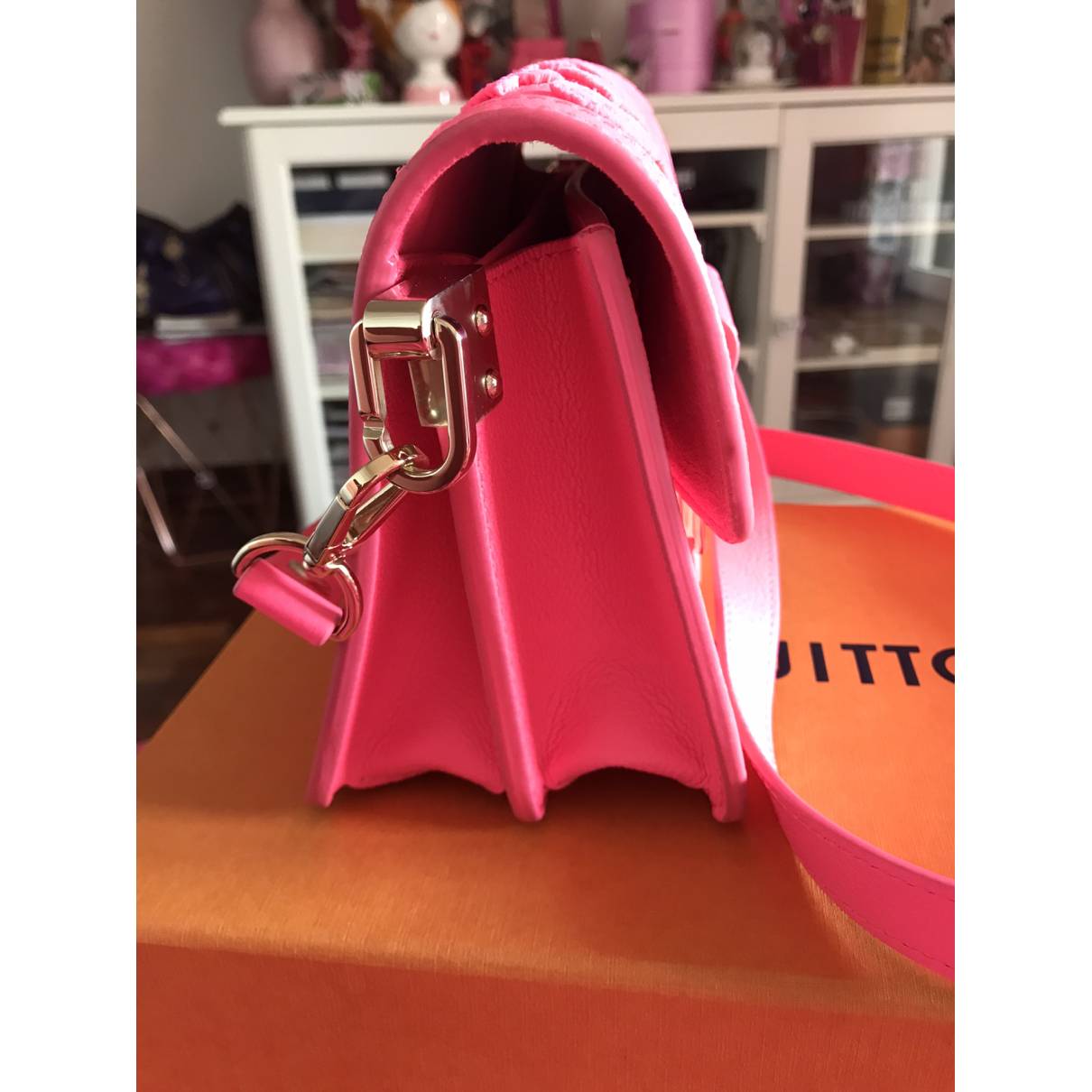 Louis Vuitton - Authenticated Dauphine Mini Handbag - Leather Pink Plain for Women, Never Worn