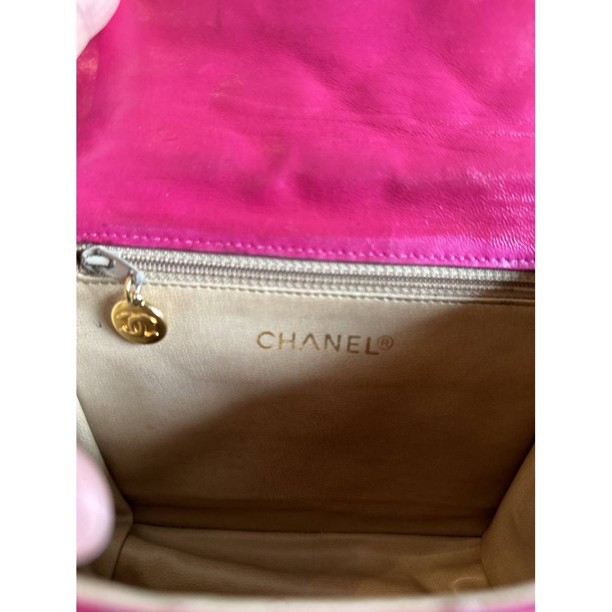 Chanel - Authenticated Timeless/Classique Handbag - Leather Pink for Women, Good Condition