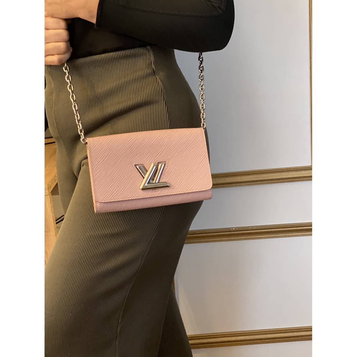 Louis Vuitton Epi Twist Belt Chain Wallet - Pink Crossbody Bags, Handbags -  LOU457052
