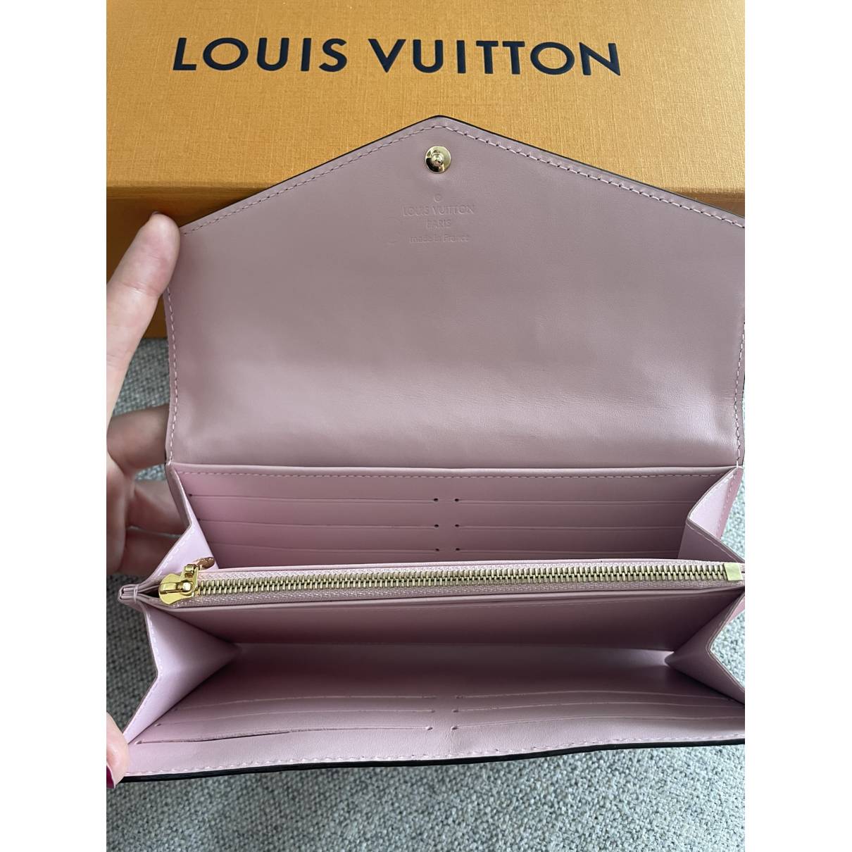 Authentic Louis Vuitton Vernis Sarah Wallet NM Rose Ballerine