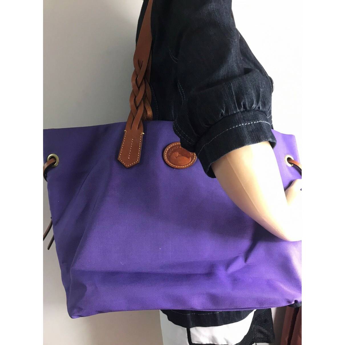 Tote Dooney and Bourke Purple in Synthetic - 27413009