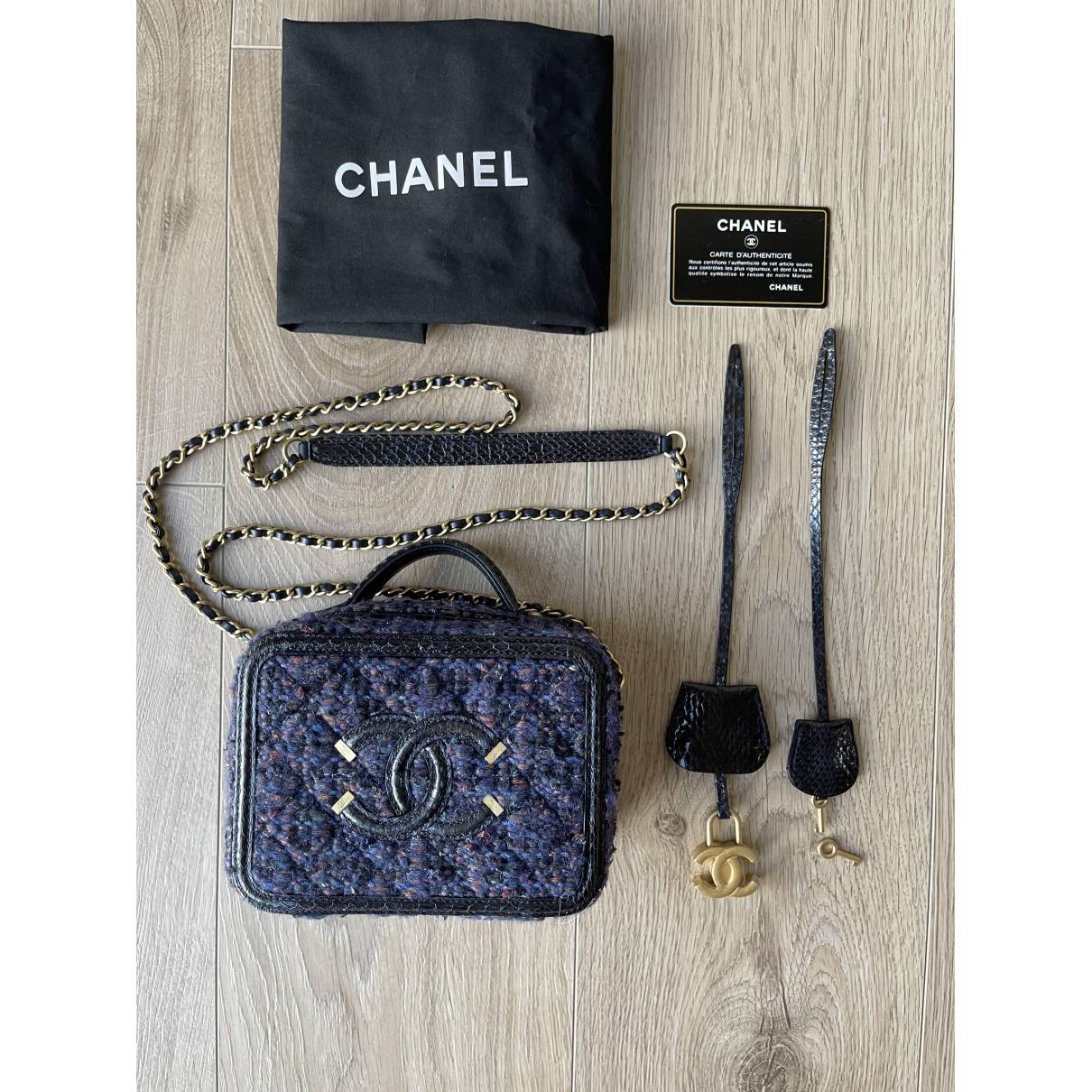 Vanity tweed crossbody bag Chanel Purple in Tweed - 17401761