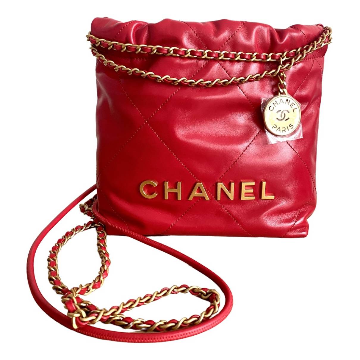 Chanel 22 leather mini bag Chanel Red in Leather - 32676136