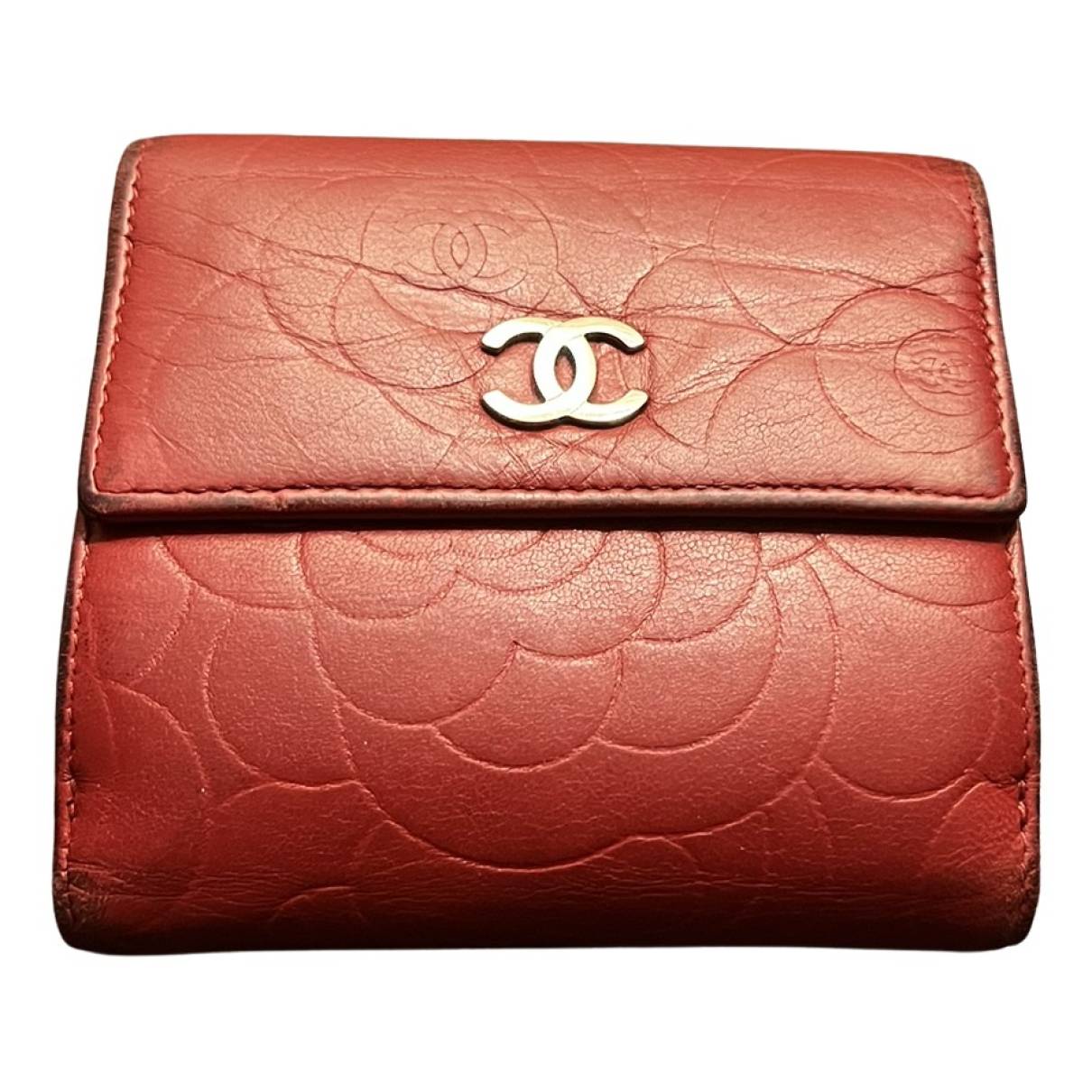 Leather wallet Chanel Red in Leather - 30207532