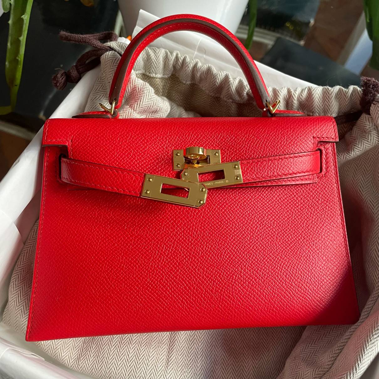 Hermès - Authenticated Kelly Mini Handbag - Leather Red Plain For Woman, Very Good condition