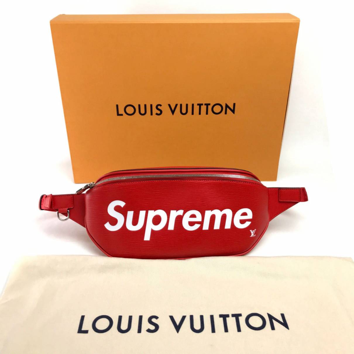 Leather small bag Louis Vuitton x Supreme Red in Leather - 33502665