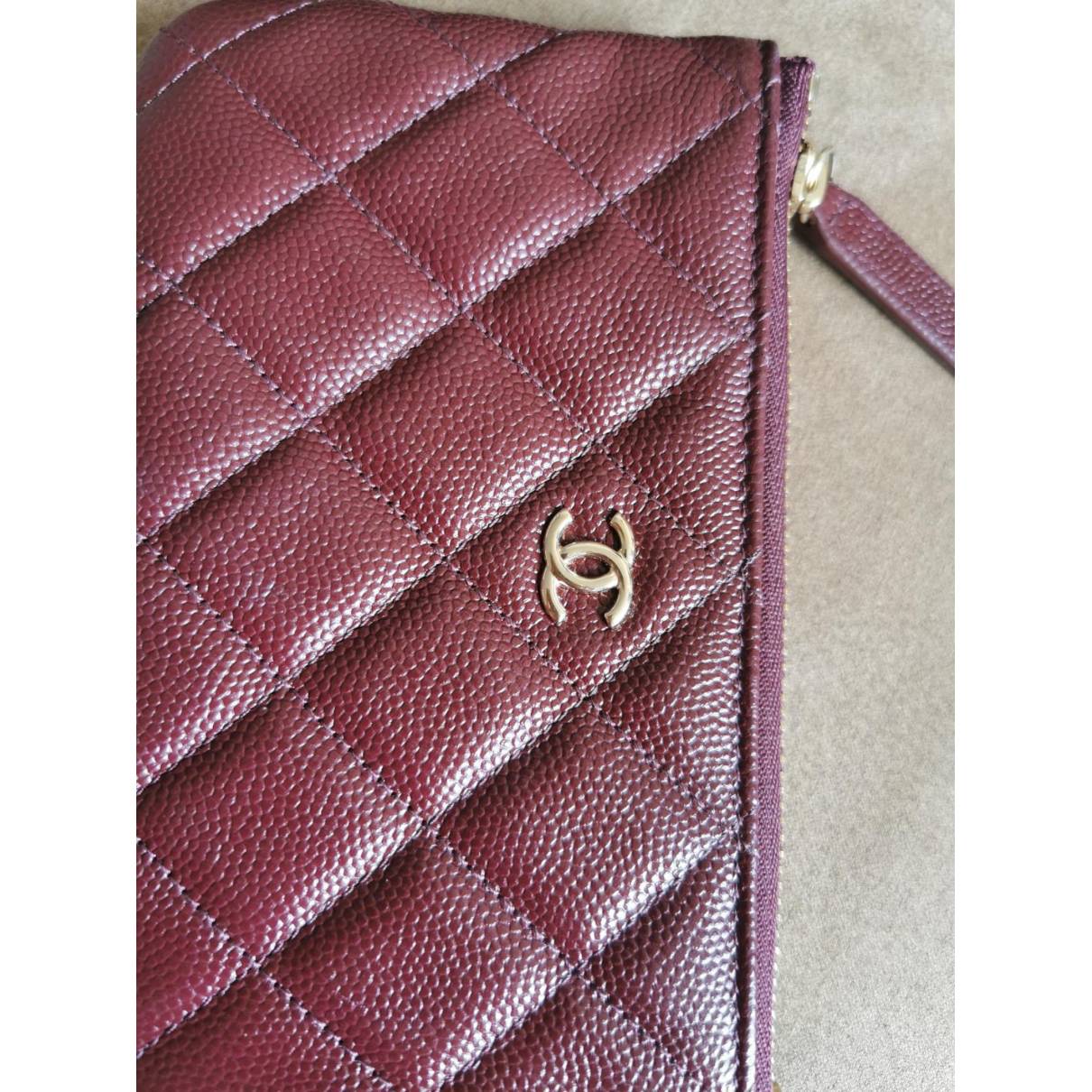 Timeless/classique leather purse Chanel Red in Leather - 34906666