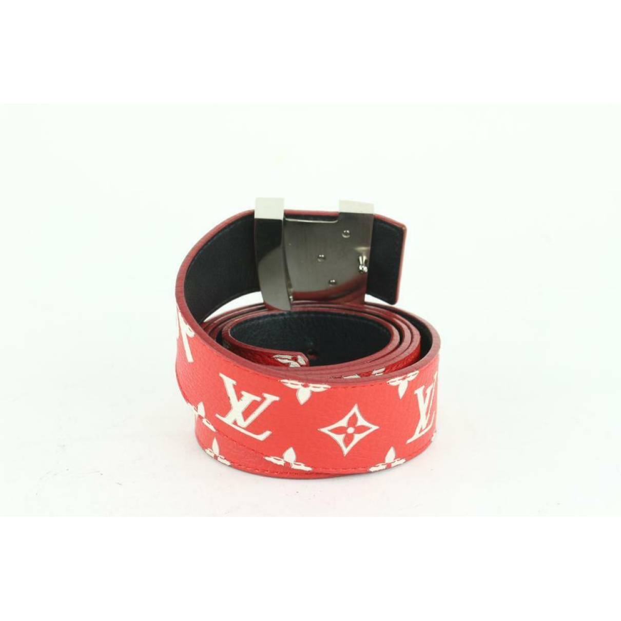 Leather belt Louis Vuitton x Supreme Red size M International in