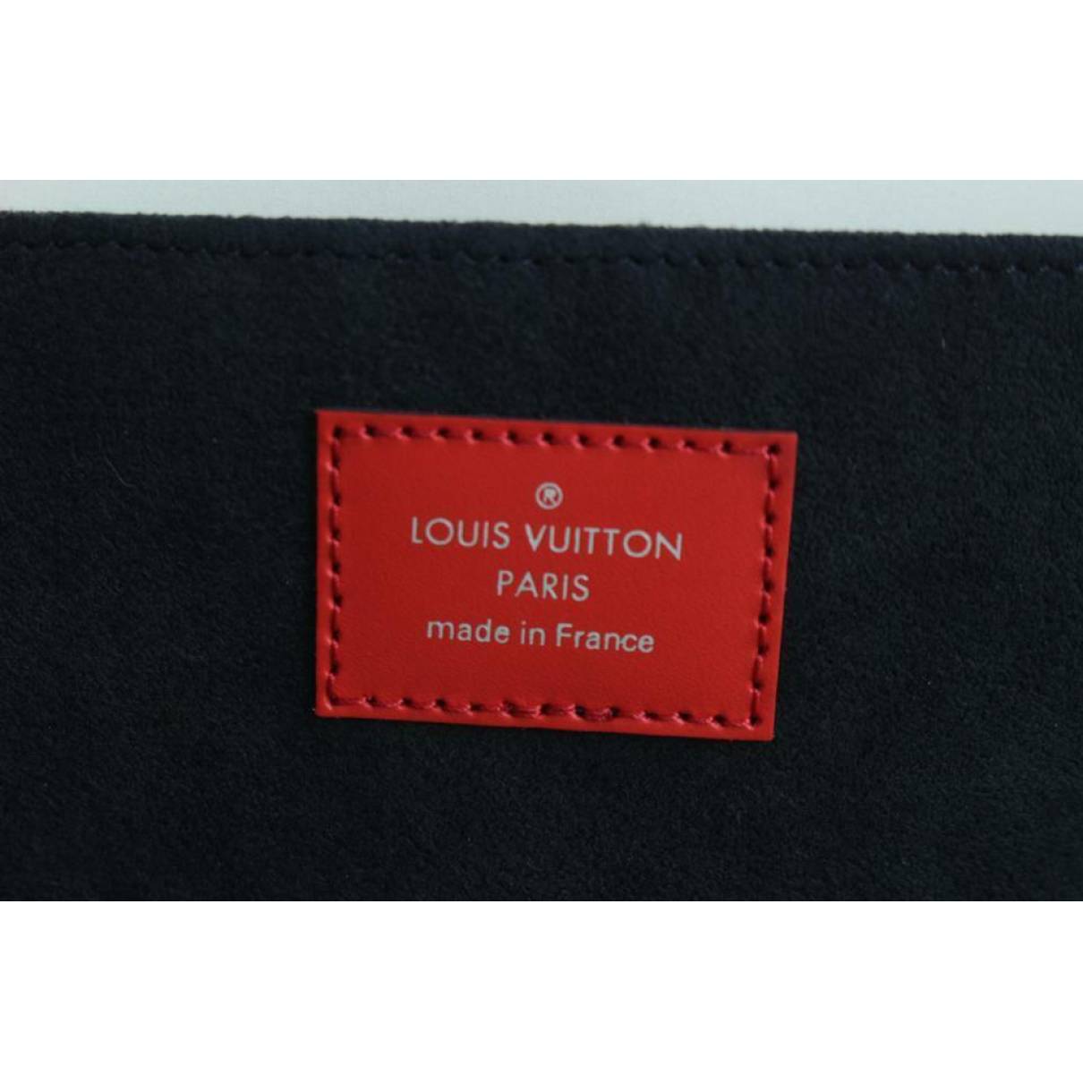 Louis Vuitton x Supreme - Authenticated Wallet - Suede Red for Women, Never Worn, with Tag