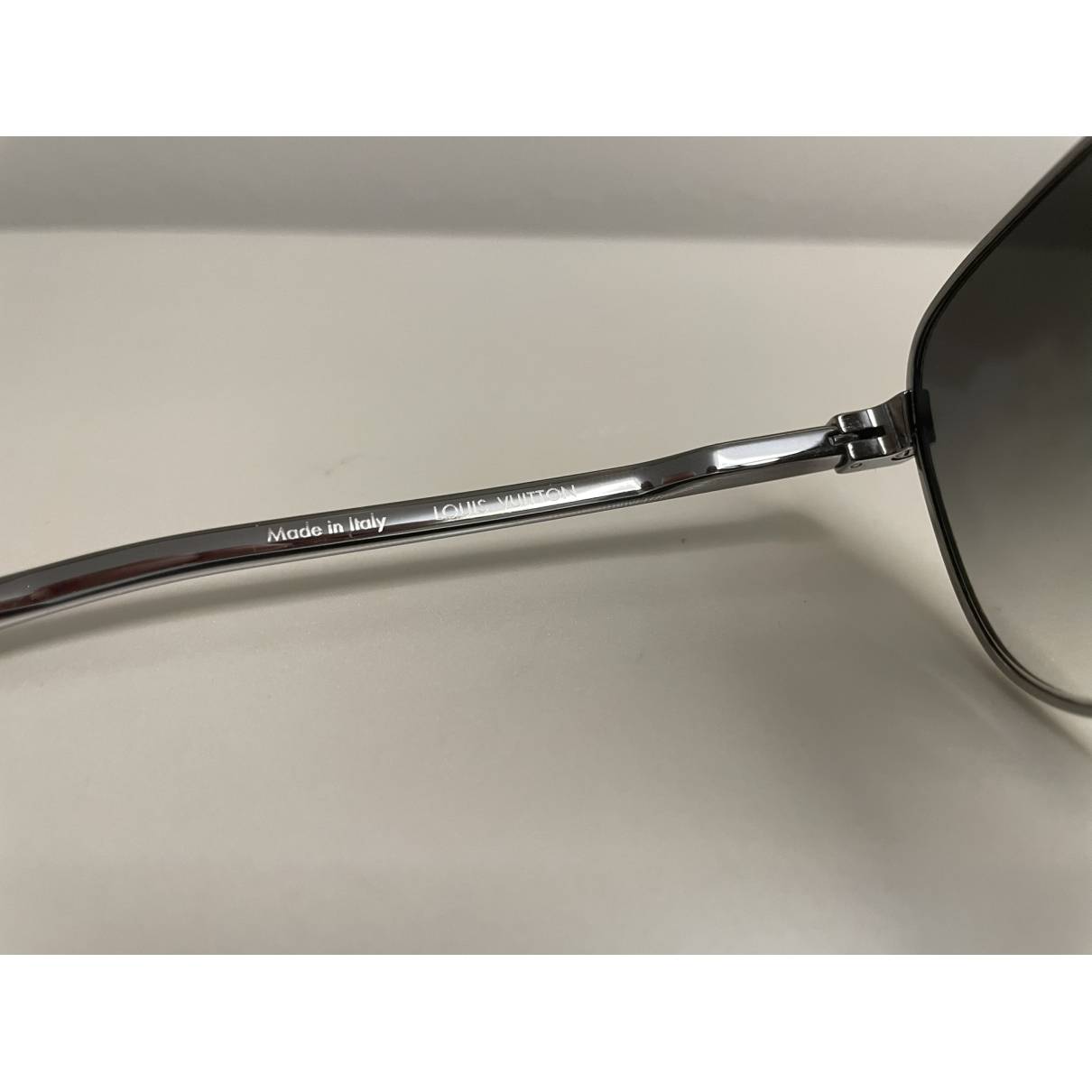 Sunglasses Louis Vuitton Silver in Metal - 32389808