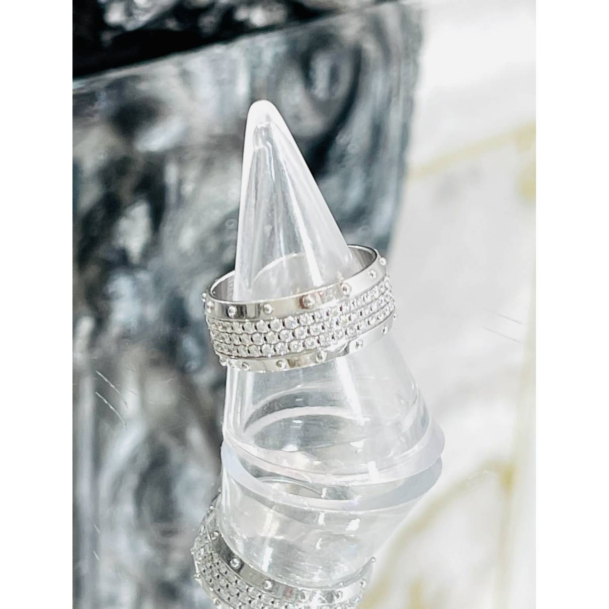 Empreinte Ring, White Gold and Diamonds - Luxury Silver