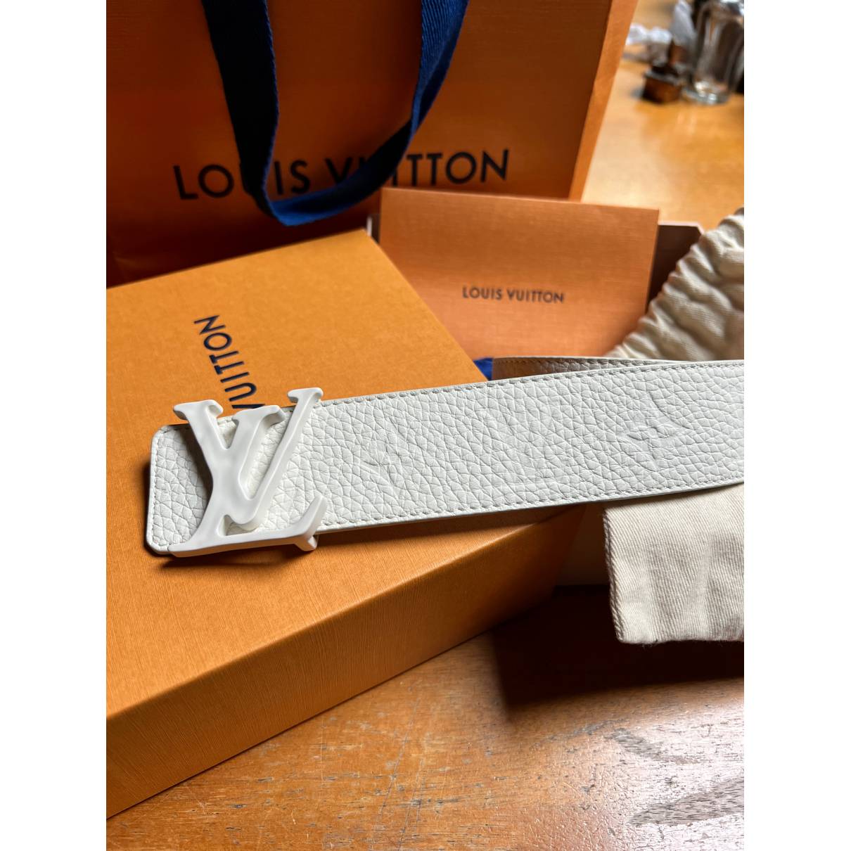Initiales leather belt Louis Vuitton White size 95 cm in Leather - 35570416
