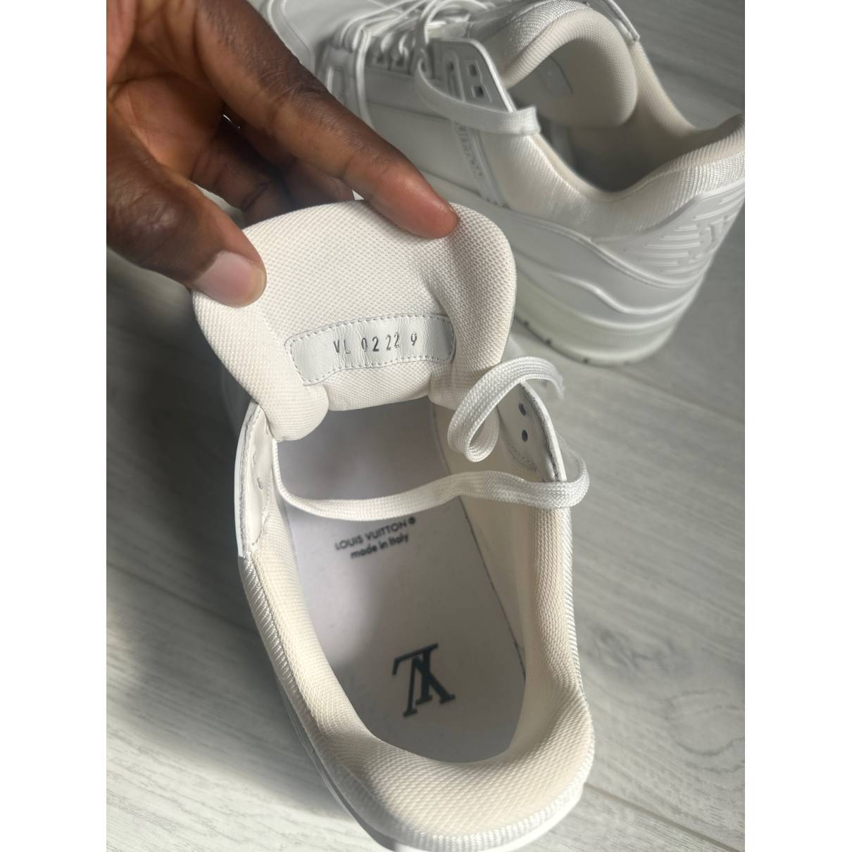 Lv trainer leather high trainers Louis Vuitton White size 6 UK in Leather -  33107559