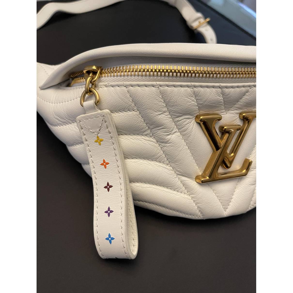 Louis Vuitton - Authenticated New Wave Handbag - Leather White Plain for Women, Very Good Condition