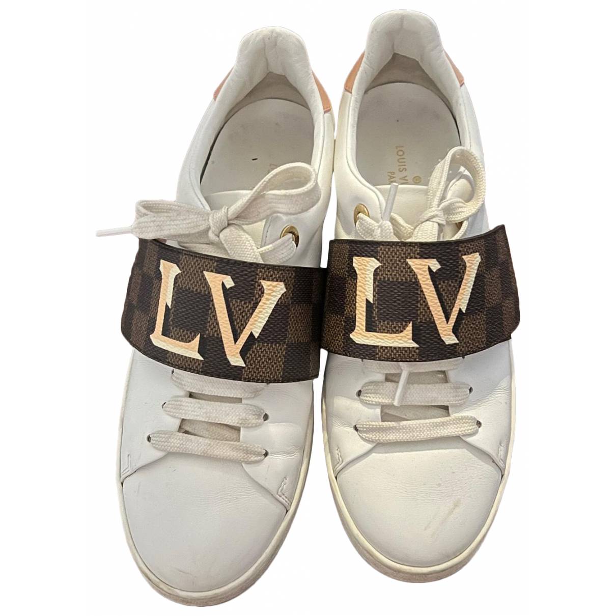 Patent leather trainers Louis Vuitton White size 39 EU in Patent leather -  35775456