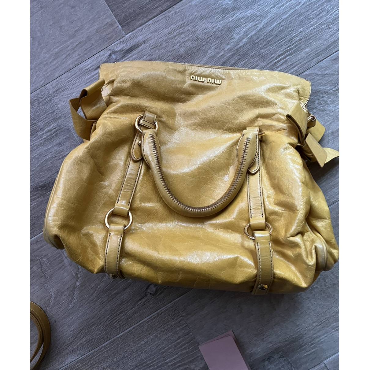 Miu Miu - Authenticated Bow Bag Handbag - Leather Yellow Plain for Women, Good Condition