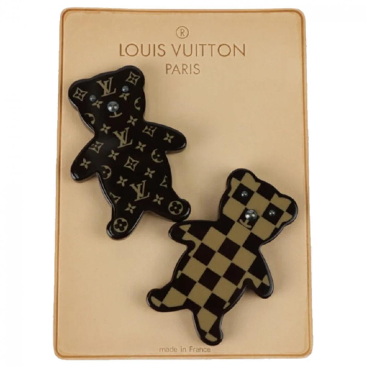 Louis Vuitton LV Logo Pin - Brass Pin, Brooches - LOU689808