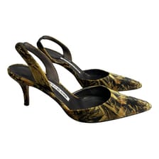 MANOLO BLAHNIK Velvet sandals