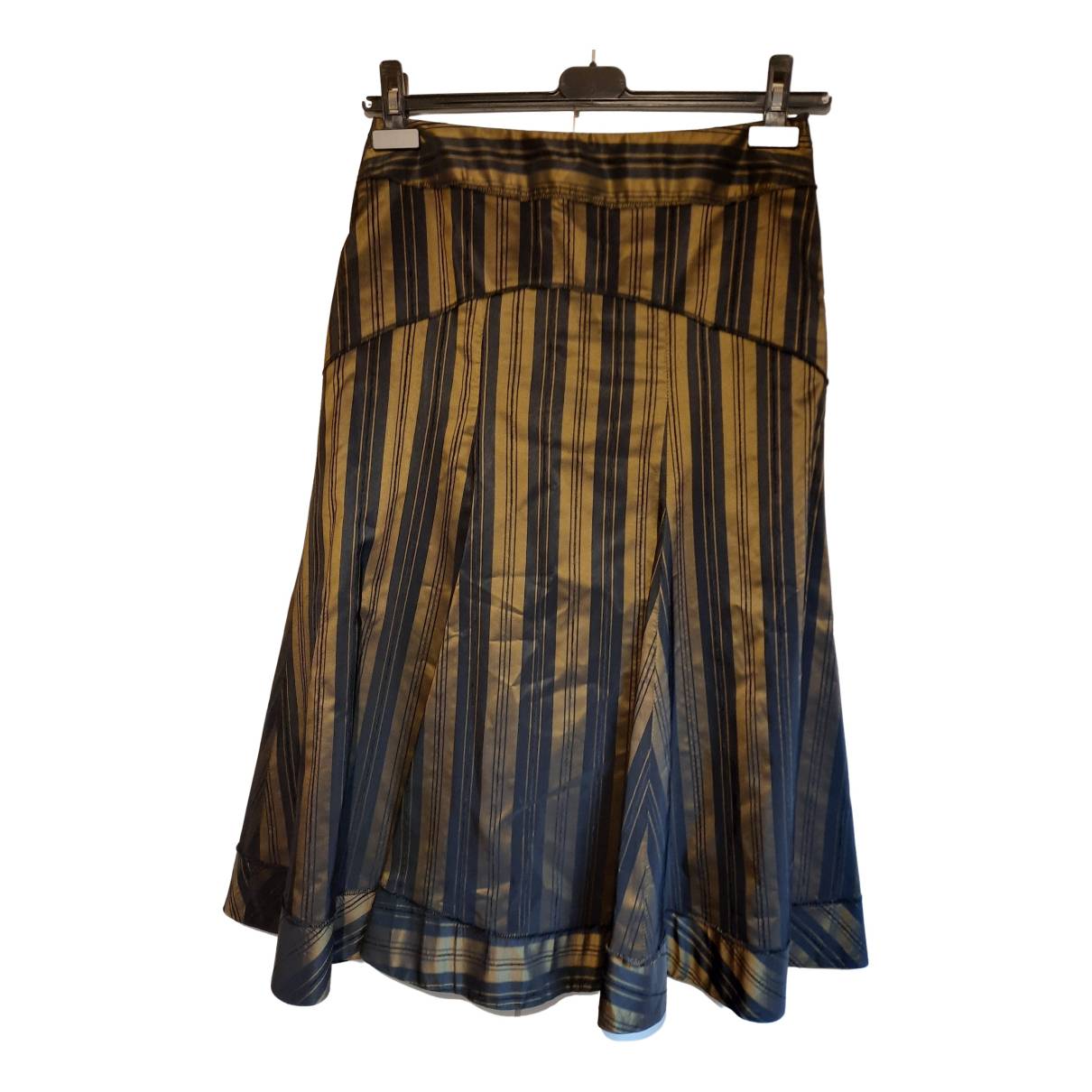 Mid-length skirt D. EXTERIOR - Vintage