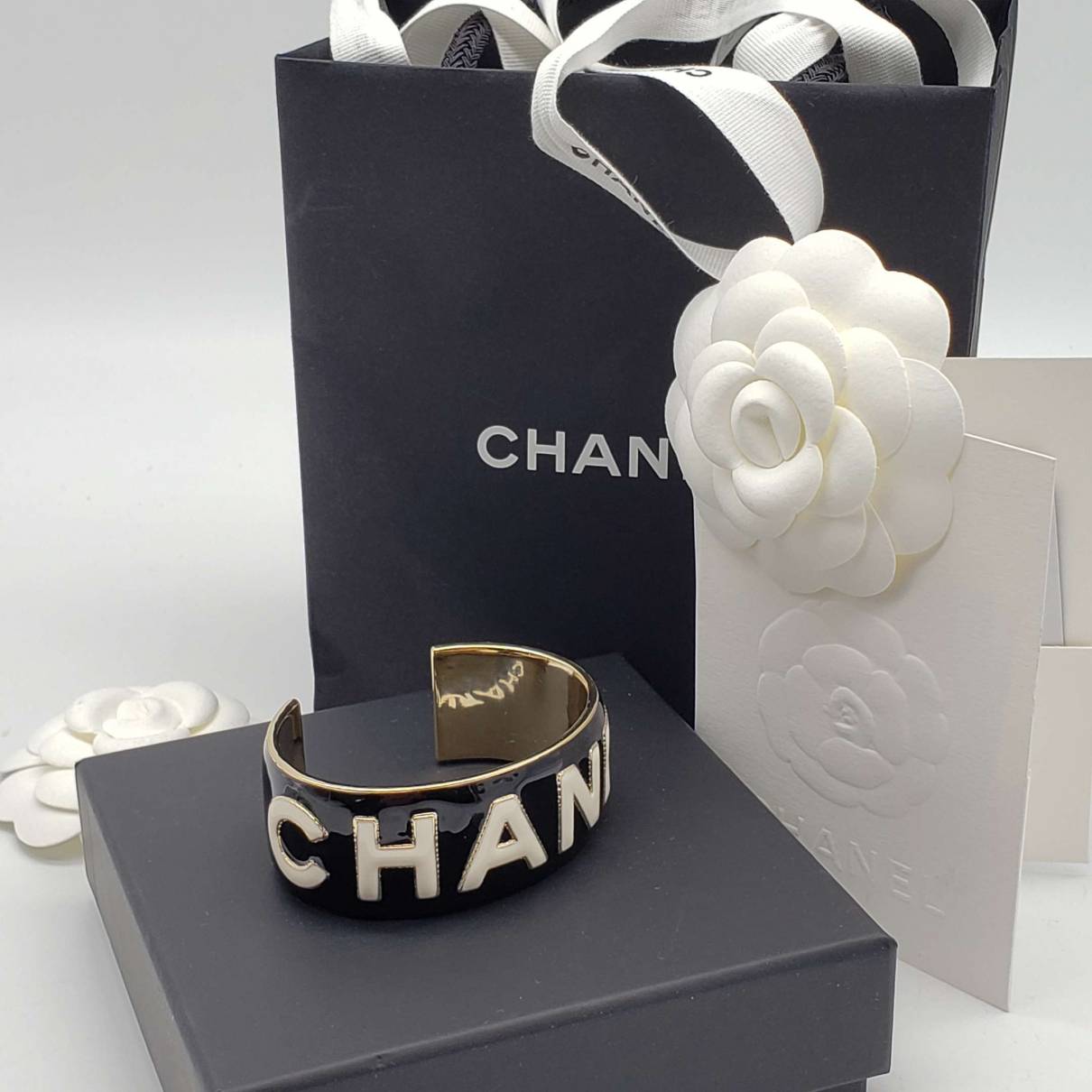 Chanel bracelet Chanel Gold in Metal - 24779119