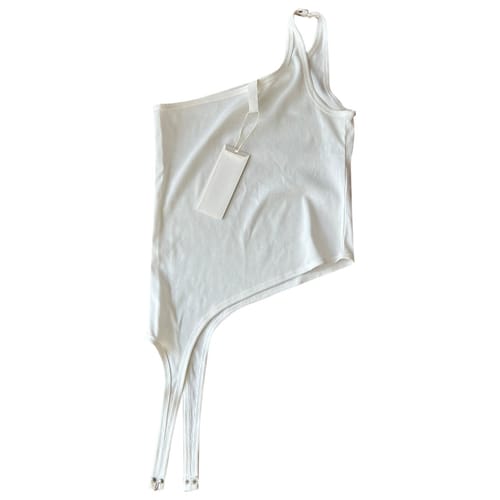 https://images.vestiairecollective.com/cdn-cgi/image/w=500,h=500,q=80,f=auto,/produit/white-cotton-dion-lee-top-27498825-3_4.jpg?secret=VC-e9eee96a-a819-4431-ad12-d066be2626ef