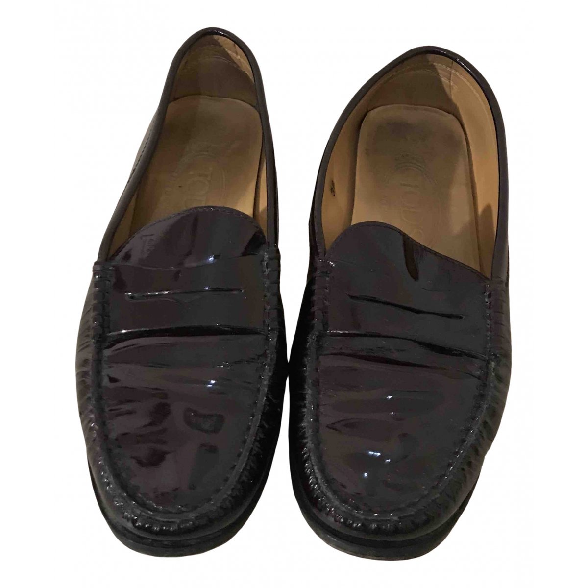 Gommino patent leather flats