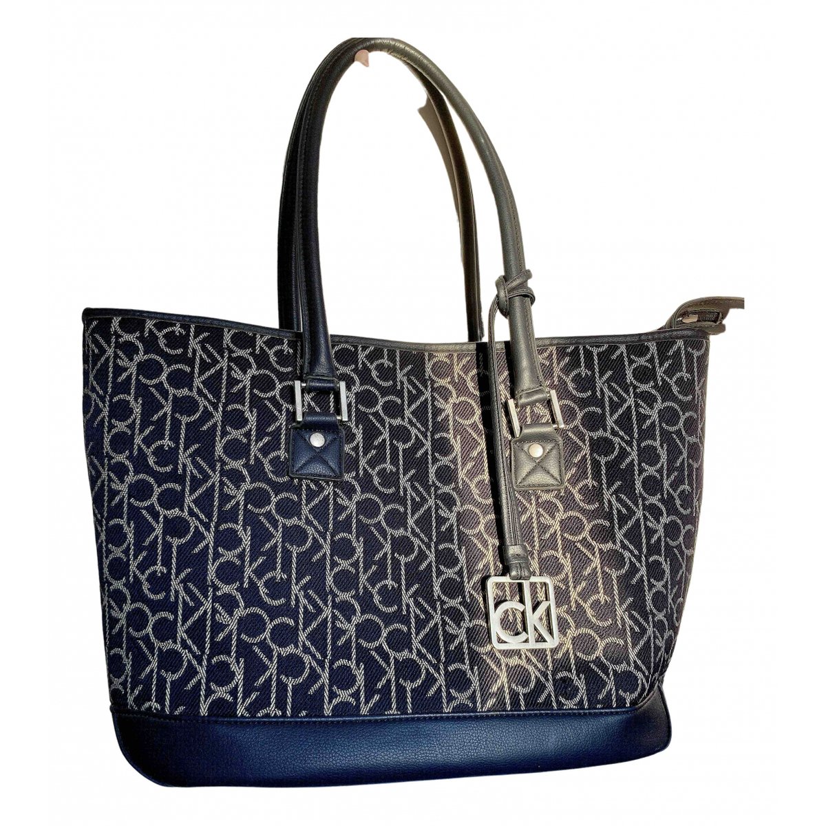 Cloth travel bag