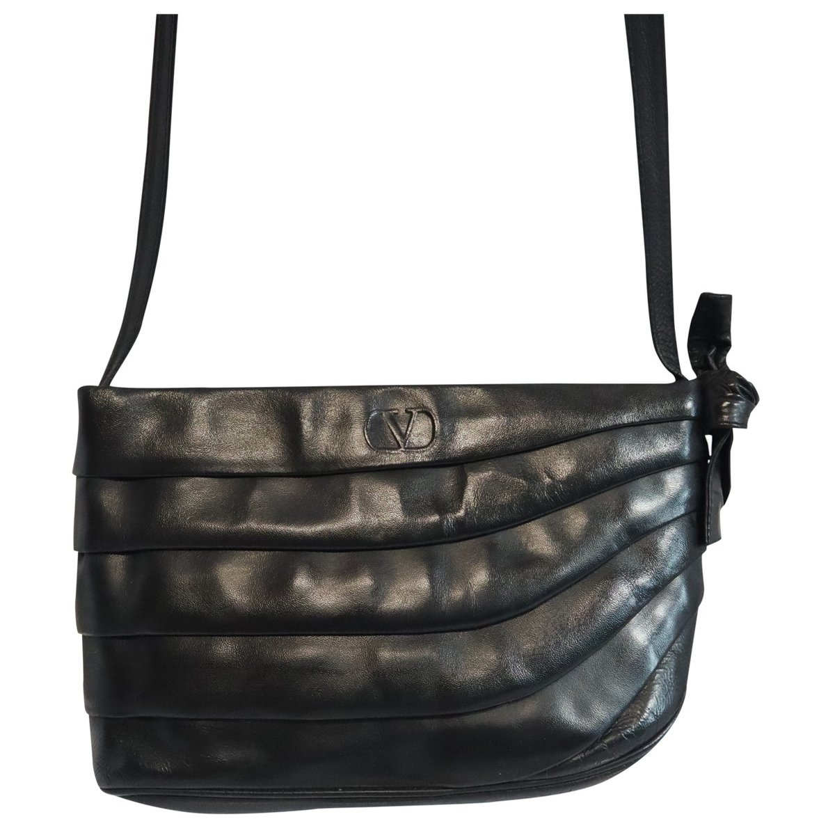 VLogo leather crossbody bag