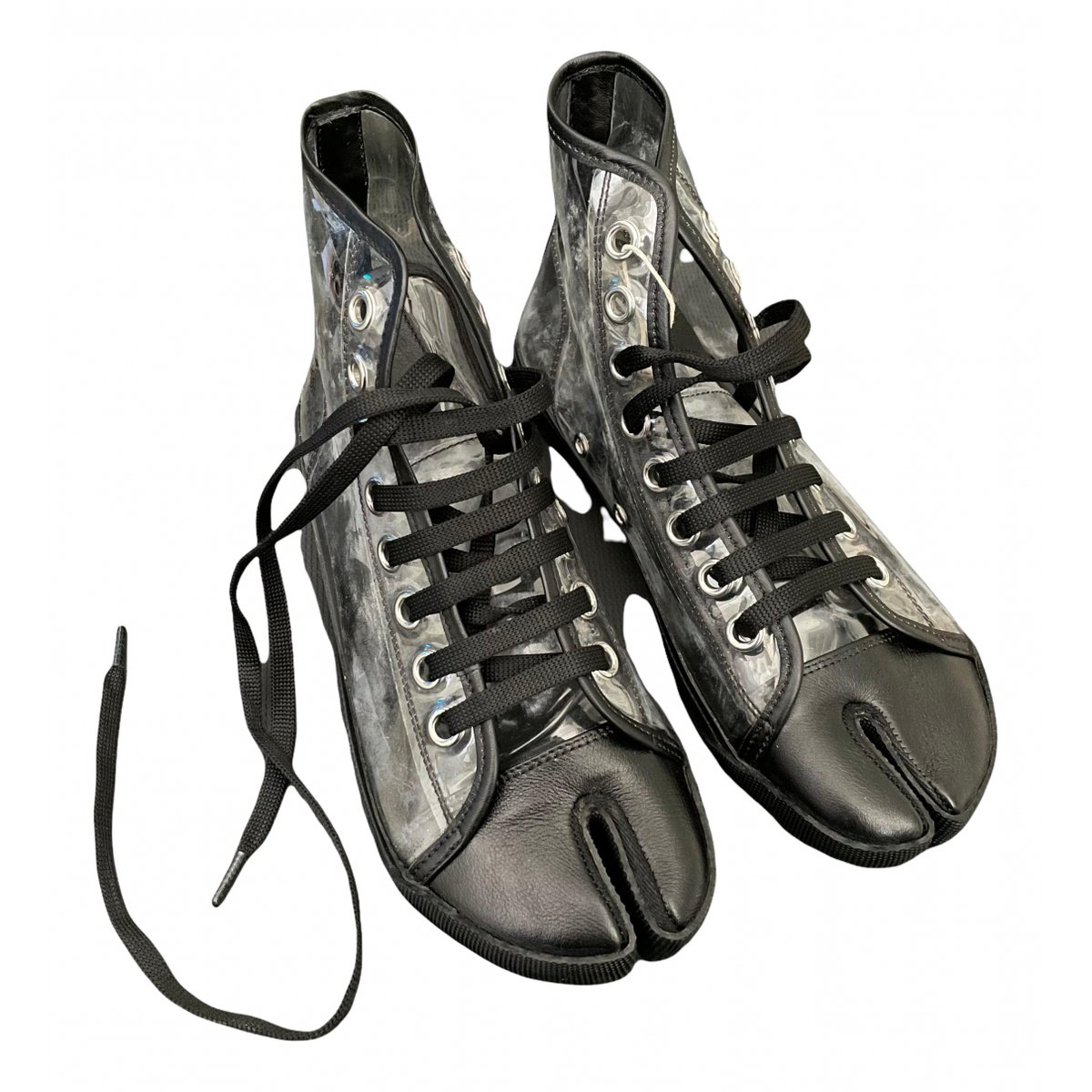 Tabi trainers