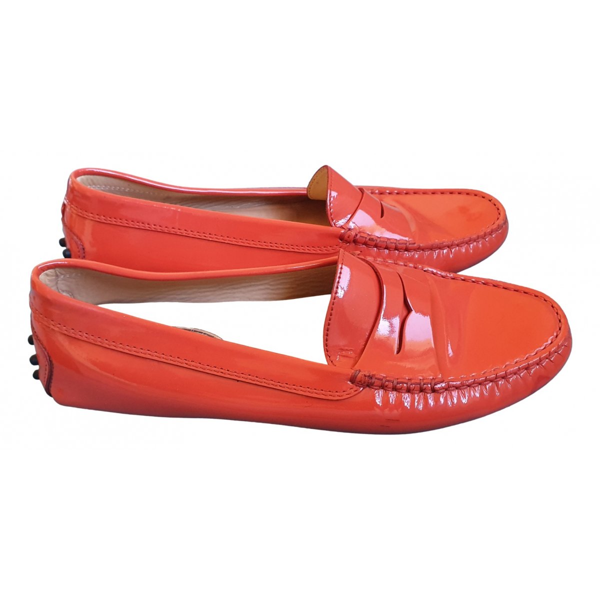 Gommino patent leather flats
