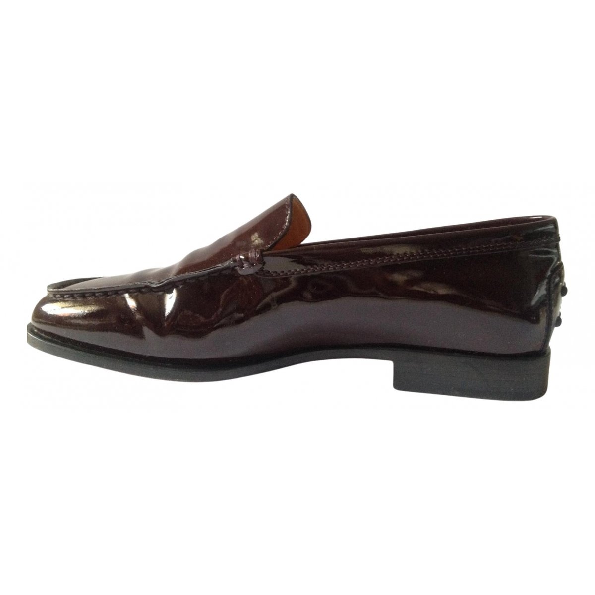 Gommino patent leather flats