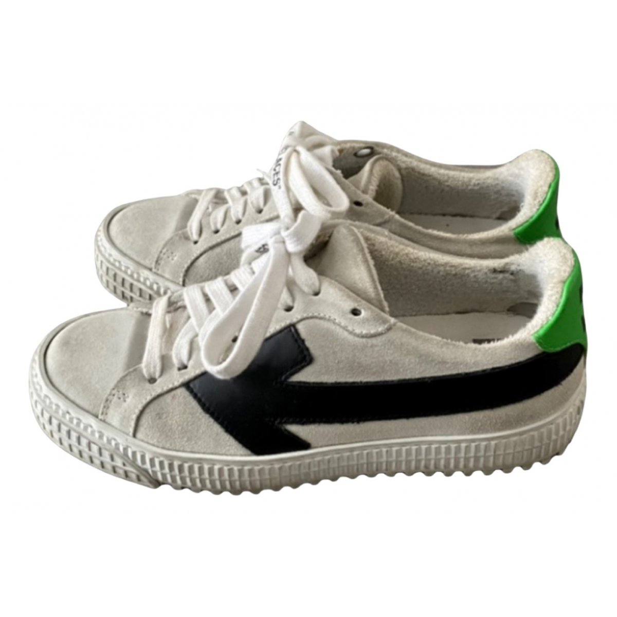 Arrow trainers