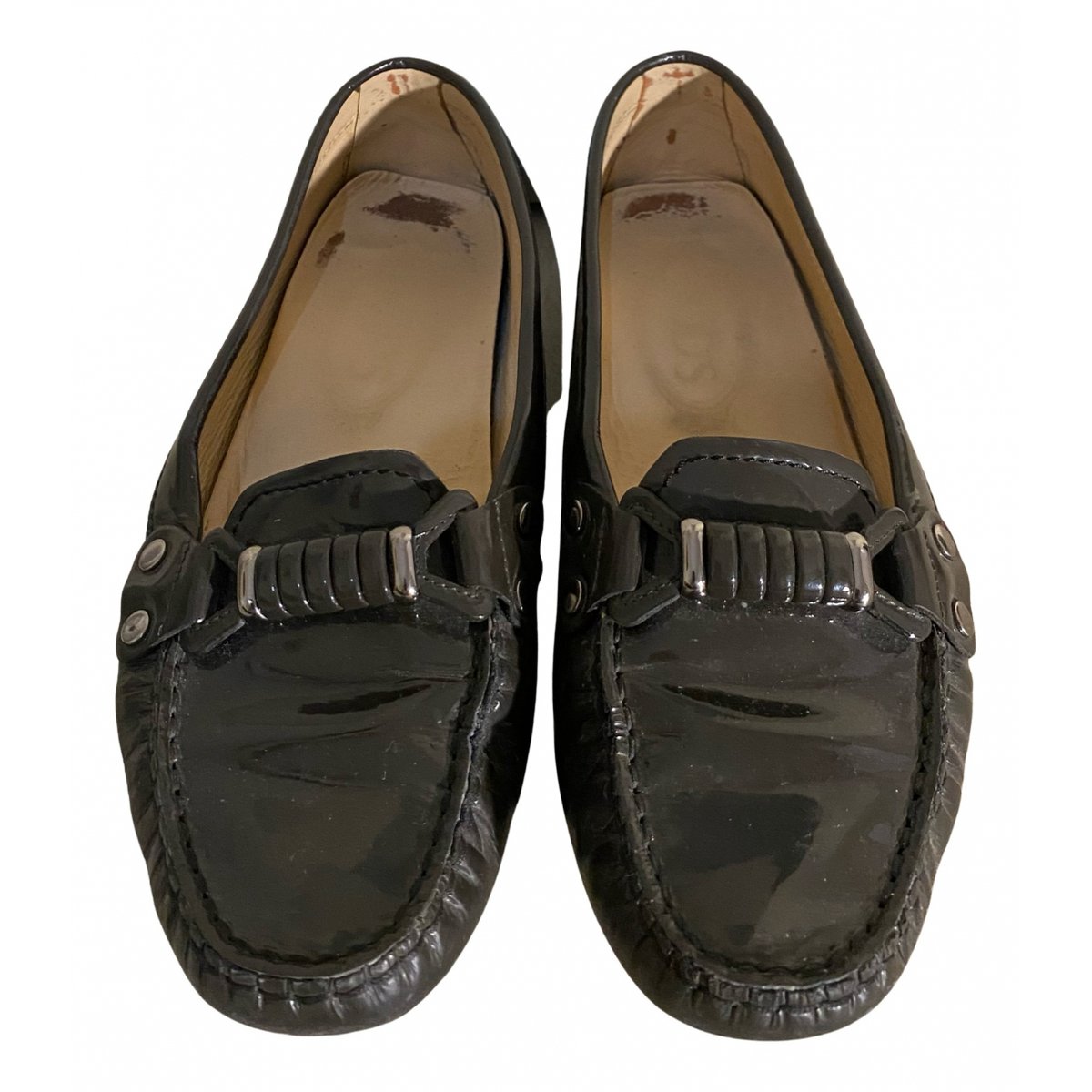 Gommino patent leather flats