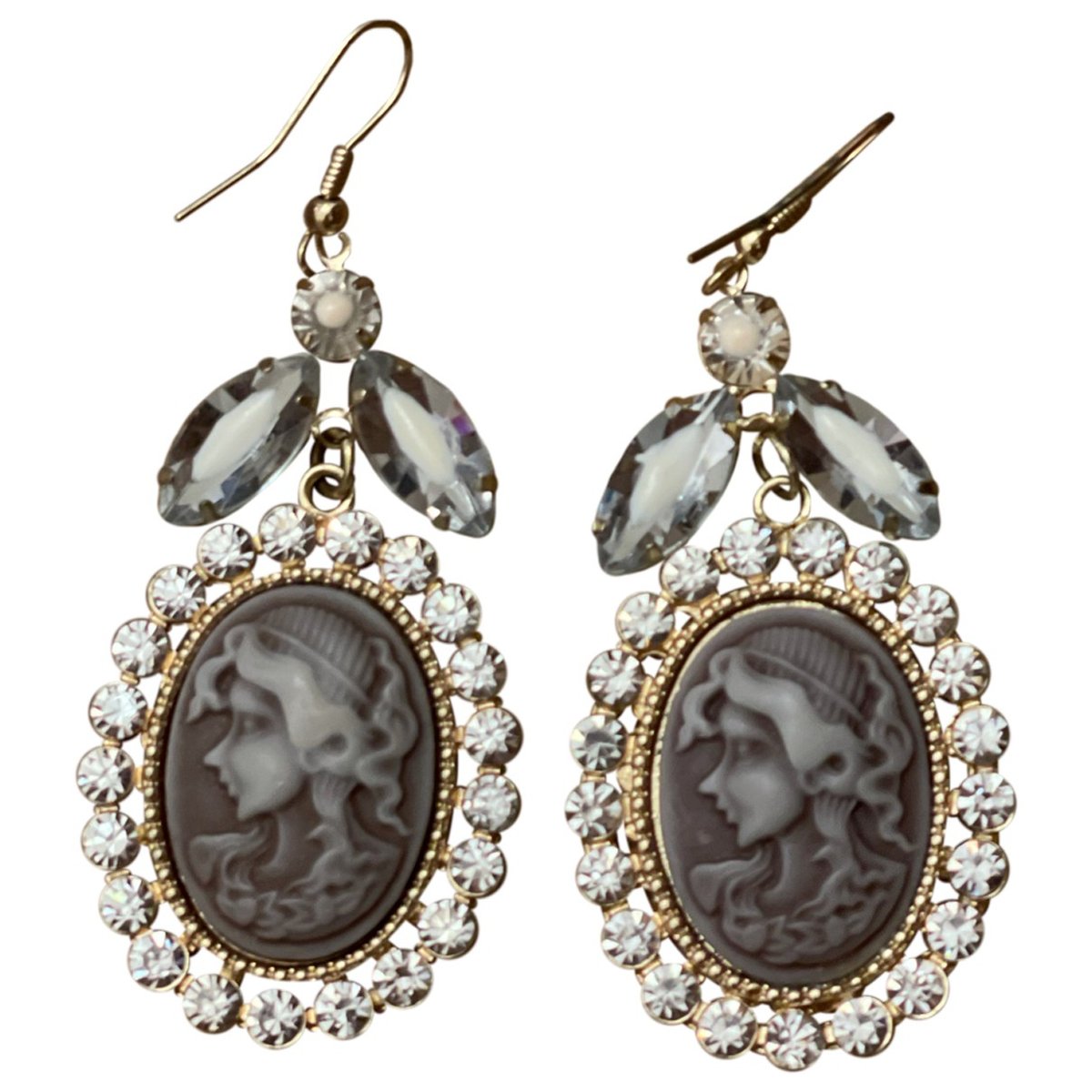 Camée earrings