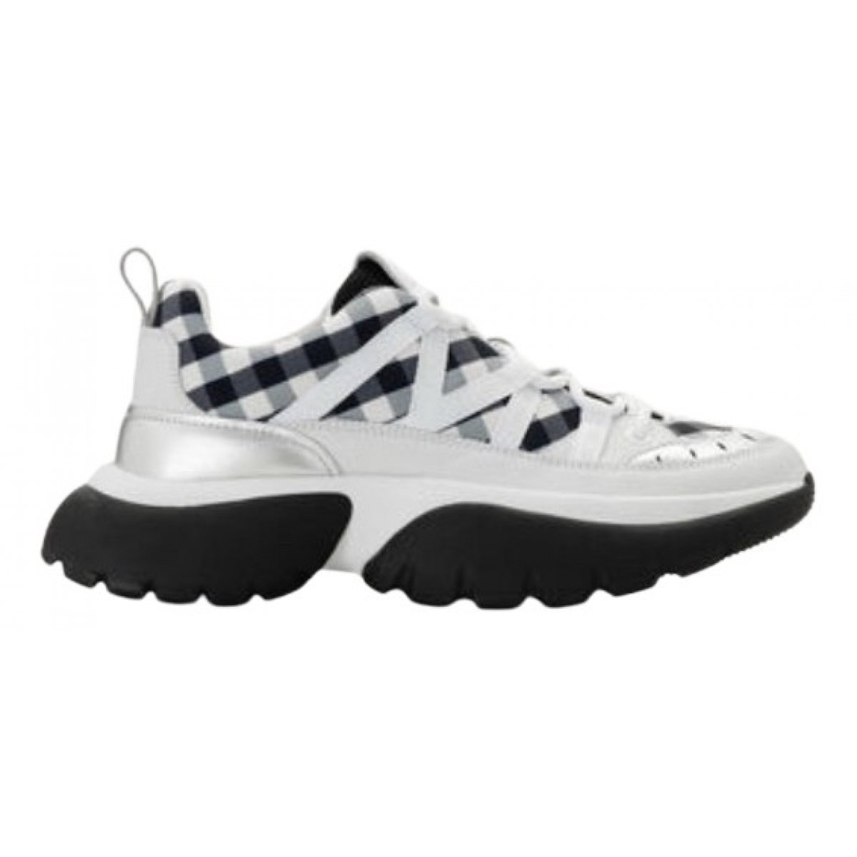 W20 cloth trainers