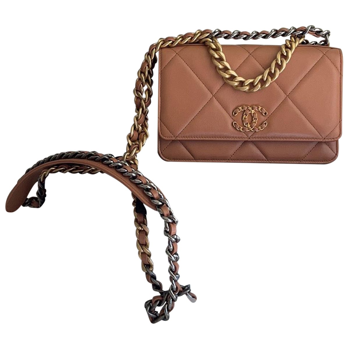 Chanel 19 leather handbag