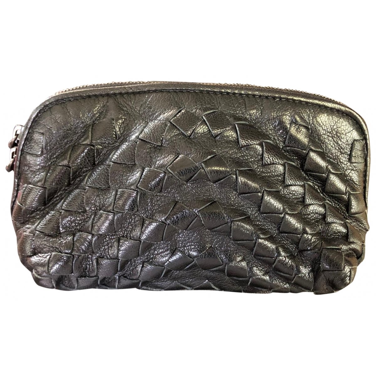 Pochette Knot leather travel bag