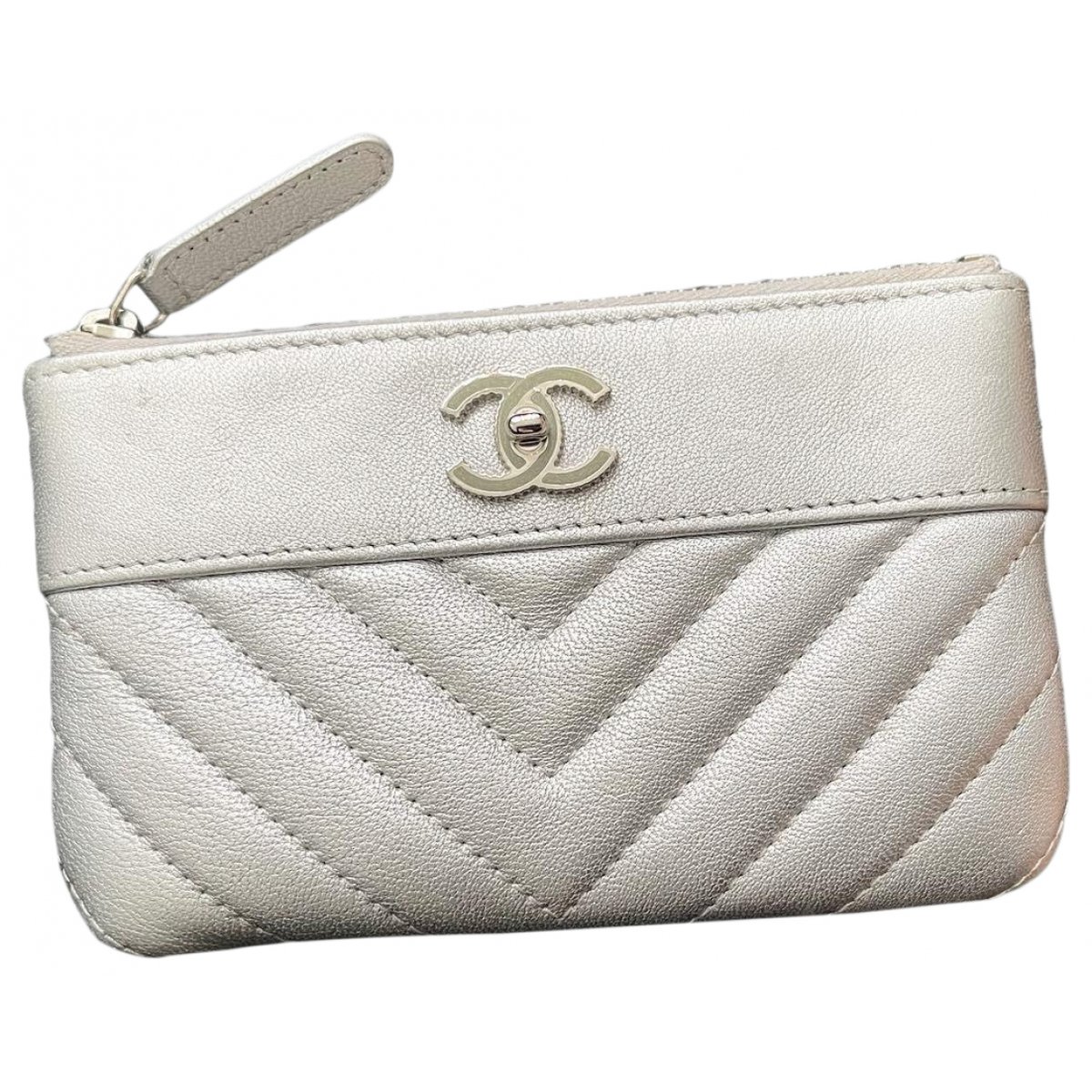 Chanel 19 leather clutch bag