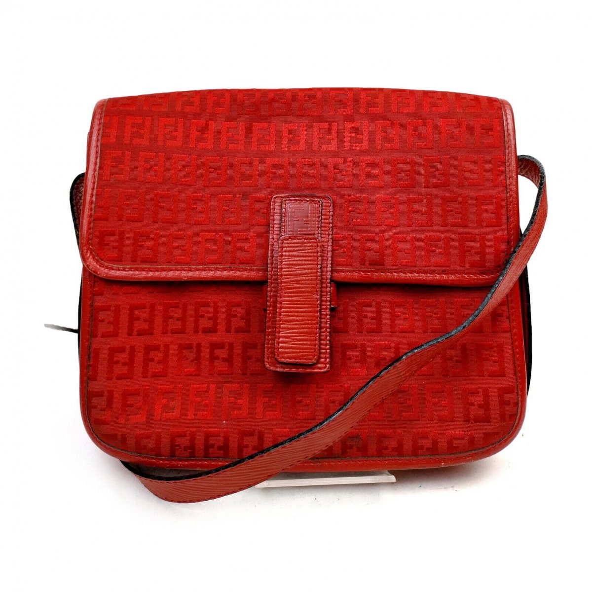 Baguette leather handbag